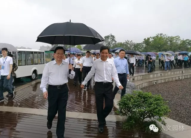 江西省委書記、省長等領(lǐng)導(dǎo)蒞臨青嵐湖森林公園視察