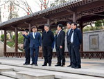 大余縣委副書(shū)記、縣長(zhǎng)鐘旭輝一行考察澽水河生態(tài)治理項(xiàng)目和國(guó)家文史公園